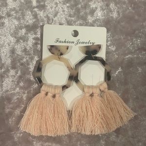 Pink & tortoise drop earrings